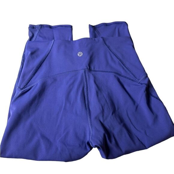 Lululemon crop leggings (4, 16”) - Picture 2 of 5